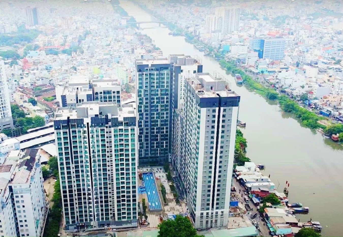 z4406803223013_351c6c47d05682d93f6520eb7f8765f7